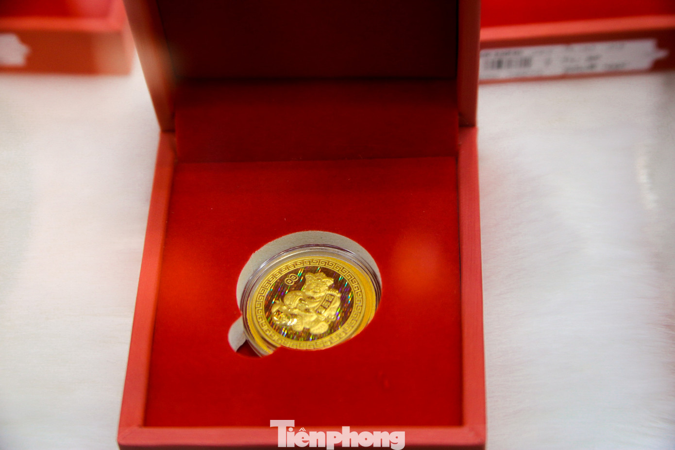 Vàng khâu, vàng 24k... được nhiều người chọn mua.