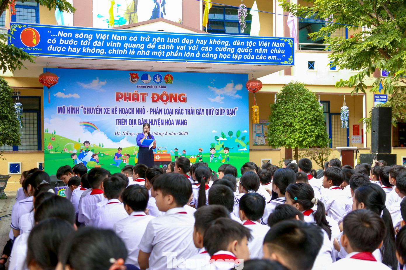 Sáng 9/5, tại Trường Tiểu học số 1 Hòa Tiến (huyện Hòa Vang, TP. Đà Nẵng), Ban Thường vụ Thành Đoàn Đà Nẵng phát động mô hình Chuyến xe kế hoạch nhỏ - Phân loại rác thải, gây quỹ giúp bạn năm 2025.