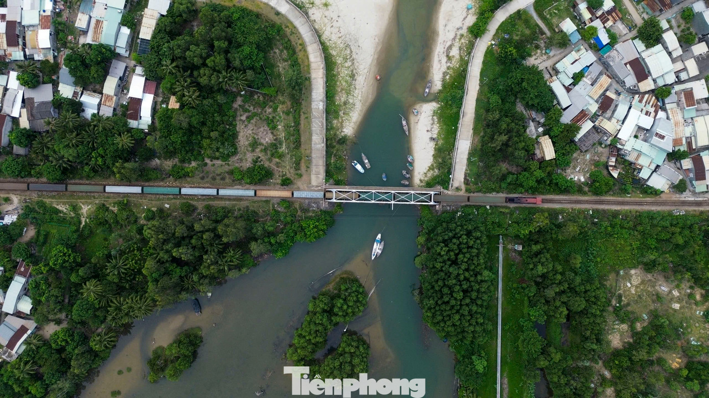 UBND TP. Đà Nẵng đề xuất triển khai dự án di dời ga Đà Nẵng giai đoạn 1 từ năm 2024 đến năm 2030, trong đó giai đoạn xây dựng từ quý III/2026 đến năm 2030. Ga đường sắt hành khách mới sẽ hoạt động đến năm 2050. UBND TP. Đà Nẵng đề xuất triển khai dự án di dời ga Đà Nẵng giai đoạn 1 từ năm 2024 đến năm 2030, trong đó giai đoạn xây dựng từ quý III/2026 đến năm 2030. Ga đường sắt hành khách mới sẽ hoạt động đến năm 2050.