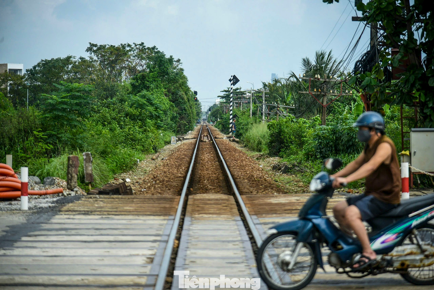 Nhánh đường sắt cụt từ đường vòng Thanh Khê qua ga Thanh Khê về đến ga Đà Nẵng sẽ được chuyển đổi công năng thành đường sắt đô thị. Nhánh đường sắt cụt từ đường vòng Thanh Khê qua ga Thanh Khê về đến ga Đà Nẵng sẽ được chuyển đổi công năng thành đường sắt đô thị.
