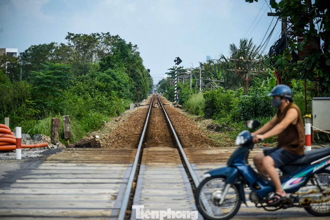 Nhánh đường sắt cụt từ đường vòng Thanh Khê qua ga Thanh Khê về đến ga Đà Nẵng sẽ được chuyển đổi công năng thành đường sắt đô thị. Nhánh đường sắt cụt từ đường vòng Thanh Khê qua ga Thanh Khê về đến ga Đà Nẵng sẽ được chuyển đổi công năng thành đường sắt đô thị.