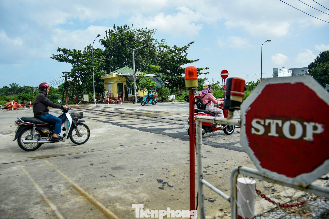 Hướng tuyến đường sắt hiện tại trên địa bàn TP. Đà Nẵng sẽ được giữ nguyên. Hướng tuyến đường sắt hiện tại trên địa bàn TP. Đà Nẵng sẽ được giữ nguyên.