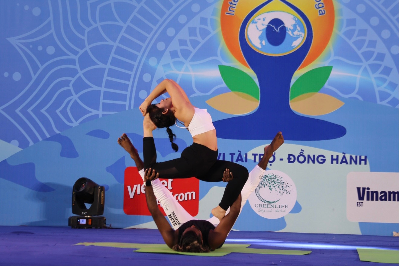Màn trình diễn của các chuyên gia Yoga đến từ Ấn Độ.