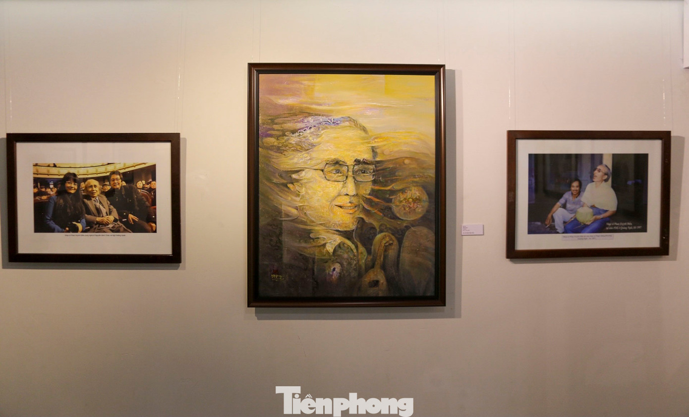 Với tài năng thiên bẩm và sức sáng tạo không ngừng nghỉ, nhạc sĩ Phan Huỳnh Điều đã nâng tầm những làn điệu dân ca, câu hò, điệu hát ru quen thuộc thành tuyệt phẩm âm nhạc bất hủ. Ông được Nhà nước trao tặng Giải thưởng Hồ Chí Minh về Văn học nghệ thuật năm 2000.