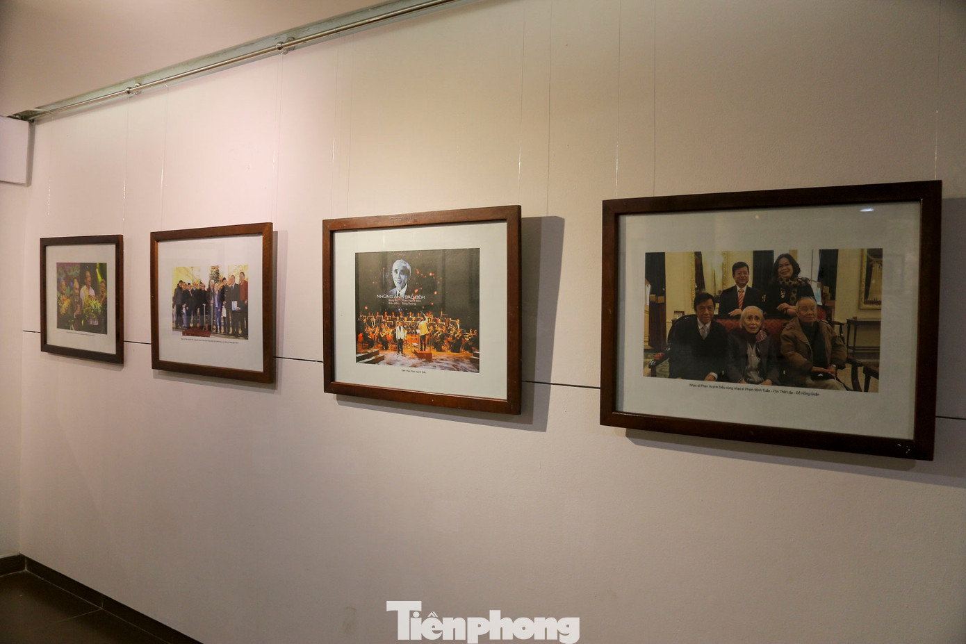 Triển lãm đã giới thiệu 15 tác phẩm hội họa, 8 ký họa, một tác phẩm điêu khắc và 53 tác phẩm ảnh tái hiện khoảnh khắc đời thường về cuộc đời lao động, sáng tạo nghệ thuật âm nhạc luôn tràn đầy năng lượng của nhạc sĩ Phan Huỳnh Điểu.