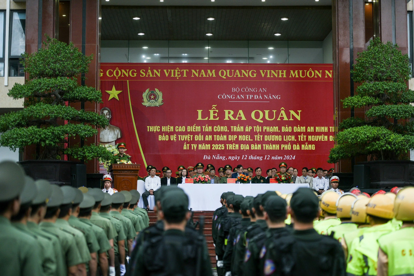 Công an TP. Đà Nẵng tổ chức lễ ra quân thực hiện đợt cao điểm tấn công, trấn áp tội phạm, bảo đảm an ninh trật tự, bảo vệ tuyệt đối an toàn dịp Noel, tết Dương lịch, tết Nguyên đán Ất Tỵ 2025. Thời gian của đợt ra quân này sẽ diễn ra từ ngày 15/12/2024 đến ngày 28/2/2025. Công an TP. Đà Nẵng tổ chức lễ ra quân thực hiện đợt cao điểm tấn công, trấn áp tội phạm, bảo đảm an ninh trật tự, bảo vệ tuyệt đối an toàn dịp Noel, tết Dương lịch, tết Nguyên đán Ất Tỵ 2025. Thời gian của đợt ra quân này sẽ diễn ra từ ngày 15/12/2024 đến ngày 28/2/2025.