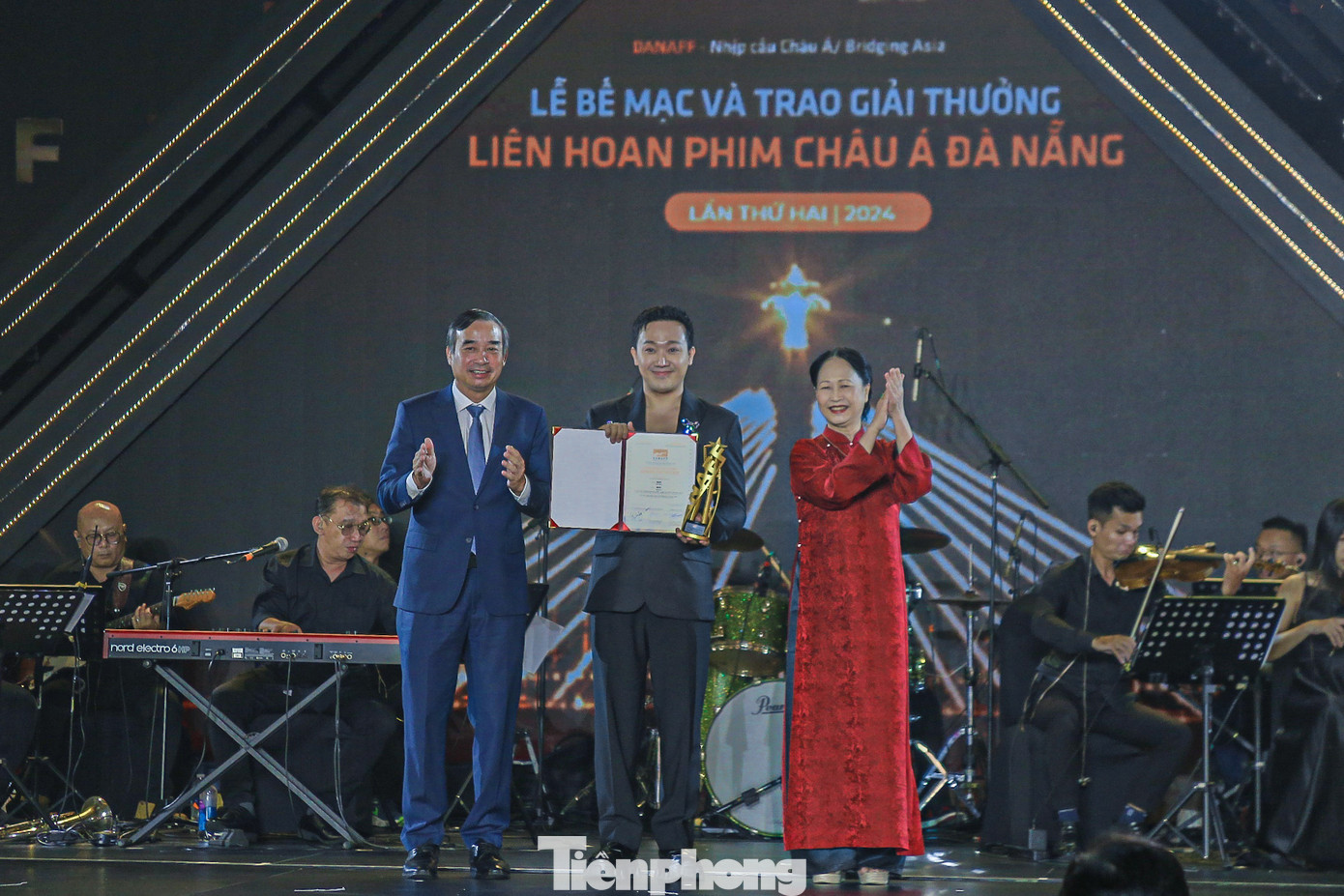 Phim Mai được bầu chọn là Phim hay nhất và đạo diễn Trấn Thành cũng được bầu chọn là đạo diễn xuất sắc nhất. Phim Mai được bầu chọn là Phim hay nhất và đạo diễn Trấn Thành cũng được bầu chọn là đạo diễn xuất sắc nhất.