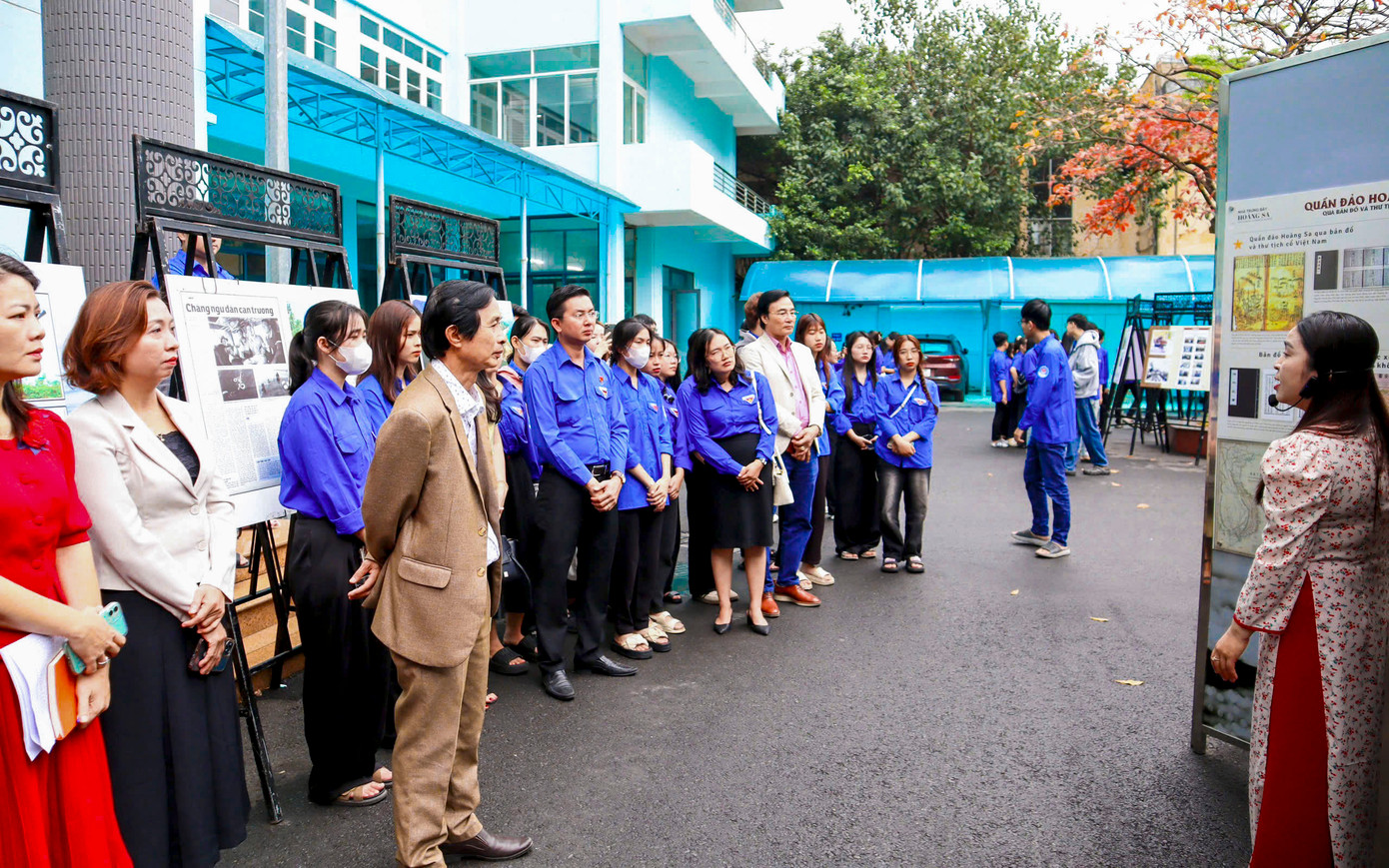 Điểm mới của triển lãm tư liệu lần này là ngoài tư liệu về quá trình khai phá xác lập và thực thi chủ quyền của Việt Nam trên quần đảo Hoàng Sa, Ban Tổ chức cập nhật các thông tin báo chí mới nhất, các văn bản mới nhất về chủ quyền biển đảo nhằm cung cấp các thông tin rộng rãi đến đoàn viên, thanh niên. Trong đó, nổi bật trưng bày về 12 huyện đảo, đặc biệt là các tư liệu được gắn mã QR để tiếp cận thông tin một cách thuận tiện và hiệu quả nhất.