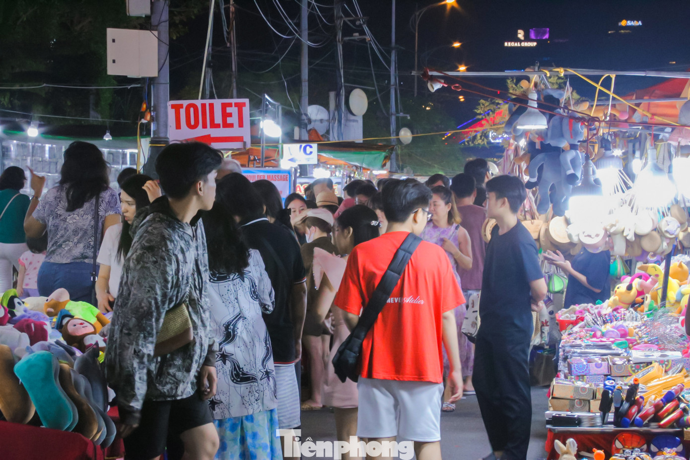 Theo Sở du lịch Đà Nẵng, dịp Tết Nguyên đán Giáp thìn 2024 năm nay, thành phố đón gần 402.000 lượt khách tham quan, du lịch, tăng 37% so với cùng kỳ năm ngoái. Trong đó, khách quốc tế ước đạt gần 177.000 lượt, tổng thu du lịch dịp Tết đạt khoảng 1.580 tỷ đồng.