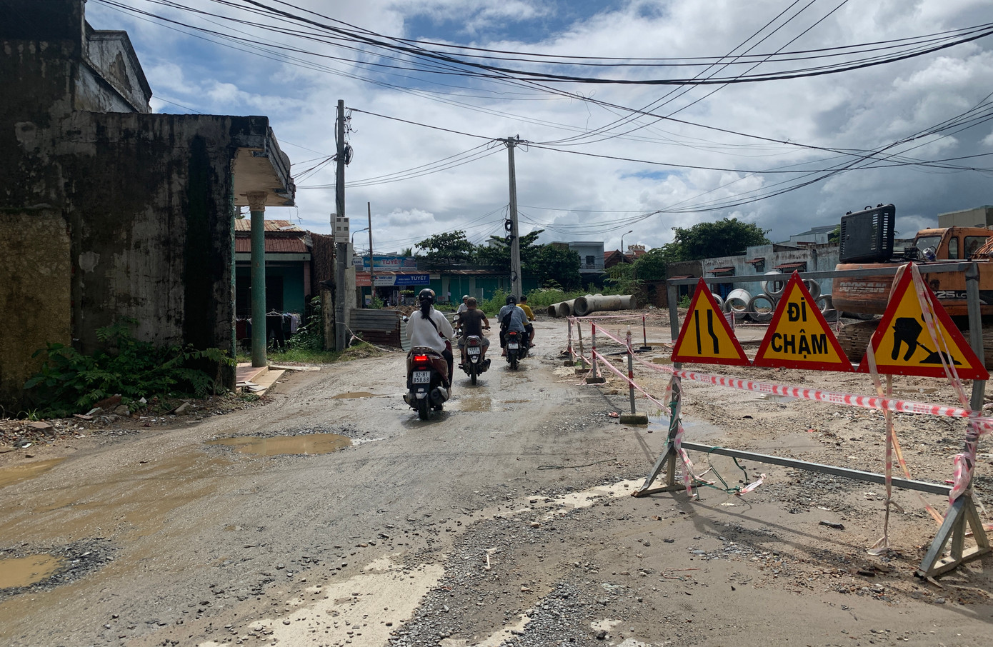 Tuyến đường DT-601 có chiều dài toàn tuyến khoảng 35,6km, đi qua 3 xã Hòa Sơn, Hòa Liên và Hòa Bắc thuộc huyện Hòa Vang. Do Ban quản lý dự án Đầu tư xây dựng các công trình giao thông Đà Nẵng làm chủ đầu tư, kiêm điều hành dự án.