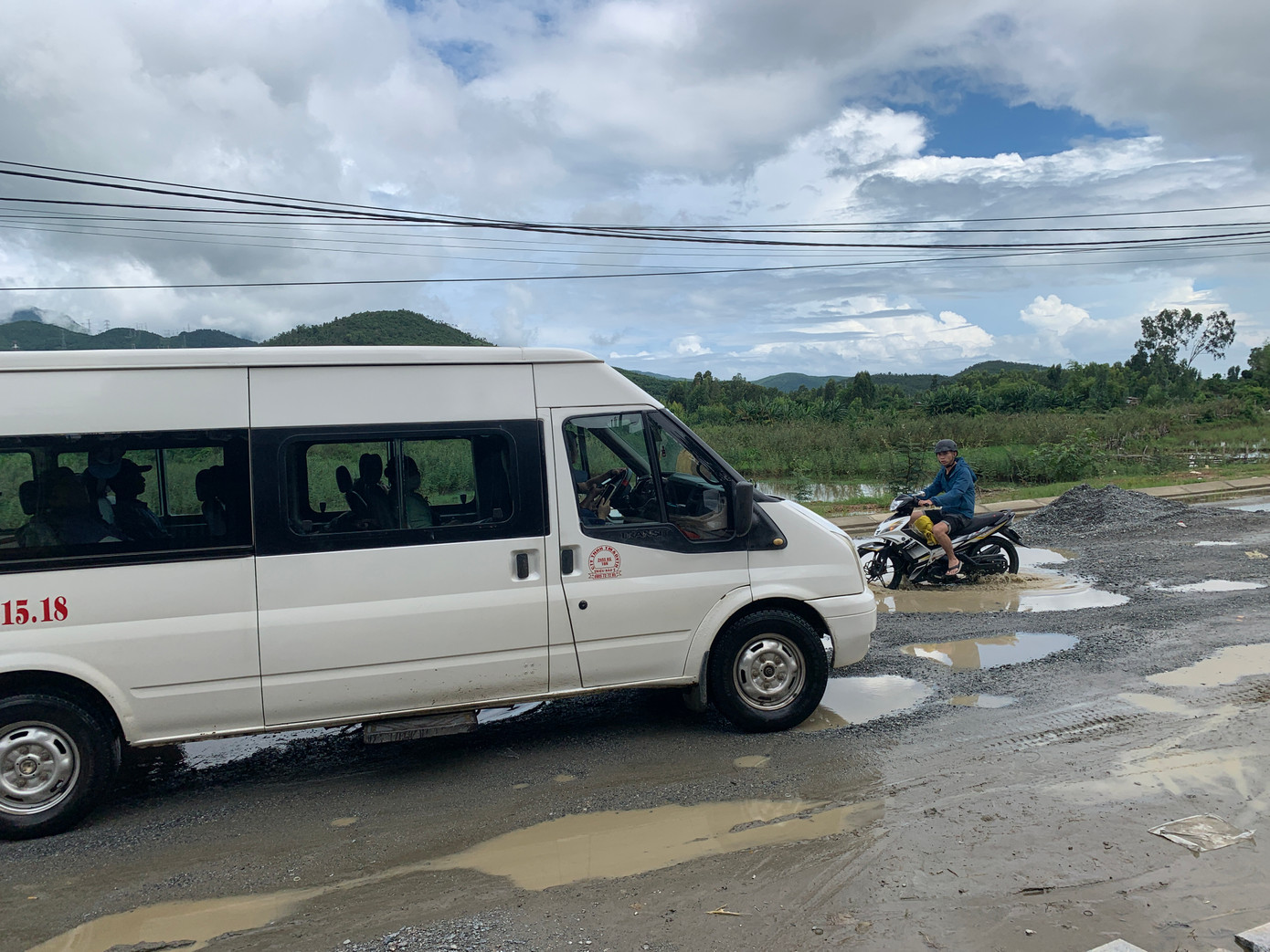 Hội đồng bồi thường thiệt hại và tái định cư huyện Hòa Vang kiến nghị Ban quản lý dự án Đầu tư xây dựng các công trình giao thông Đà Nẵng triển khai đẩy nhanh tiến độ theo phương châm có mặt bằng đến đâu sẽ triển khai thi công đến đó, phấn đấu hoàn thành trong năm 2023.
