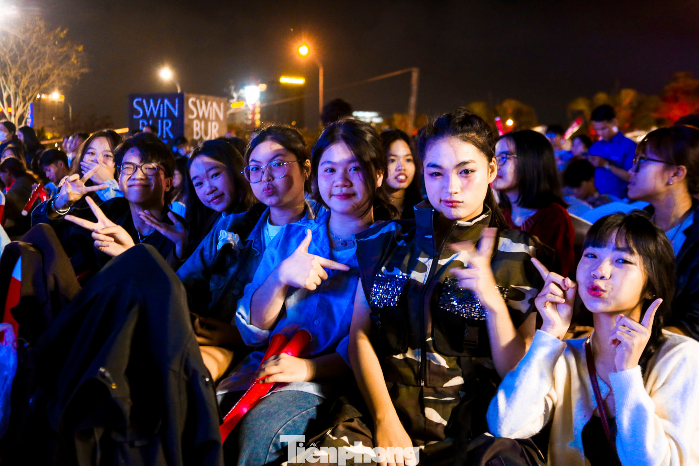 Phan Thanh Huyền - sinh viên ĐH Kinh Tế Đà Nẵng cho biết cuộc thi là cơ hội tuyệt vời để em và các bạn thử sức, phát triển khả năng nghệ thuật của mình. “Tham gia cuộc thi này, em cảm thấy rất vui và tự hào khi được biểu diễn trước khán giả. Đây là một sân chơi rất ý nghĩa và giúp em có thêm động lực để tiếp tục theo đuổi đam mê nghệ thuật”, Thanh Huyền chia sẻ.