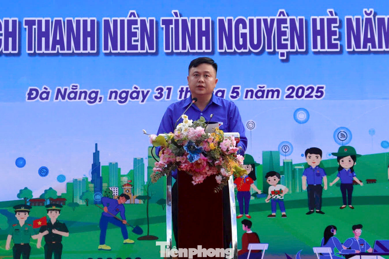 Anh Lê Công Hùng - Bí thư Thành Đoàn Đà Nẵng cho biết: Chuỗi hoạt động tình nguyện hè năm 2025 sẽ là môi trường rèn luyện bổ ích để đoàn viên, thanh niên thành phố trau dồi kiến thức, tiếp cận thực tiễn, nâng cao năng lực công tác xã hội và bản lĩnh chính trị. Qua đó, các bạn trẻ sẽ đáp ứng tốt hơn nhu cầu tham gia các hoạt động an sinh xã hội, cũng như khát vọng cống hiến và trưởng thành trong quá trình hành động thực tiễn.