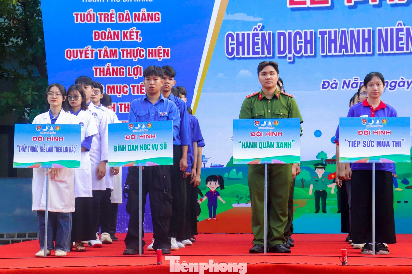 Theo đó, chiến dịch được tổ chức từ tháng 4 đến hết tháng 9/2025 tại thành phố Đà Nẵng và tỉnh Quảng Nam với các chỉ tiêu như hơn 150.000 lượt đoàn viên, thanh niên (ĐVTN) tham gia các hoạt động tình nguyện do tổ chức Đoàn, Hội triển khai; hỗ trợ xóa ít nhất 15 nhà tạm, nhà dột nát cho người có công, người dân có hoàn cảnh khó khăn; trồng mới ít nhất 20.000 cây xanh; sửa chữa và làm mới ít nhất 2 km đường giao thông nông thôn...