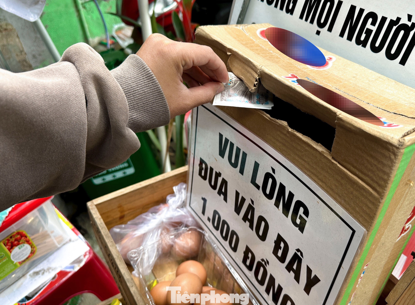 Chỉ với 1.000 đồng có thể thưởng thức một tô mì, nếu không có tiền, chỉ cần một nụ cười. Chỉ với 1.000 đồng có thể thưởng thức một tô mì, nếu không có tiền, chỉ cần một nụ cười.