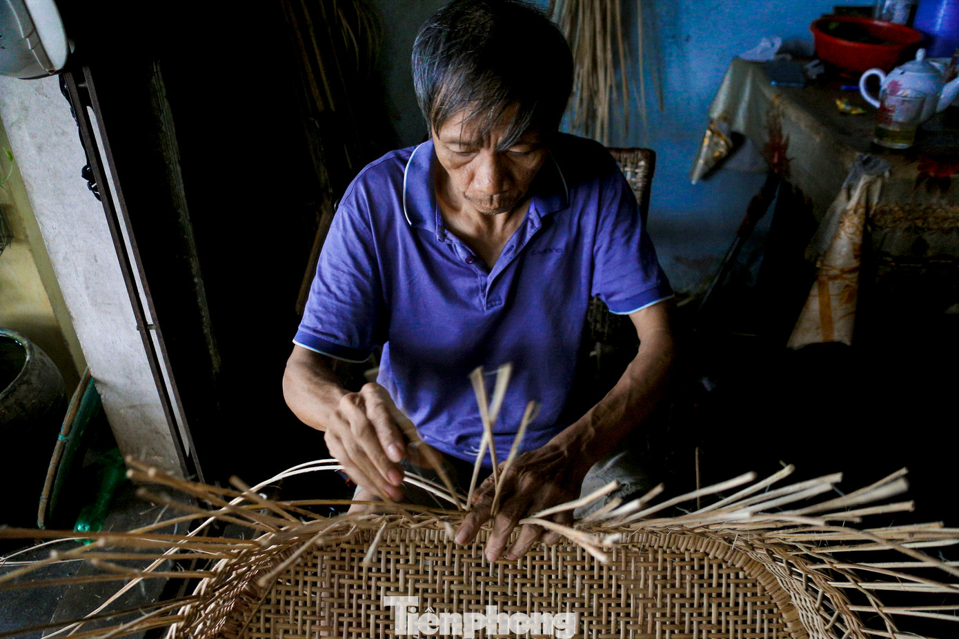 Tại Huế, hiện vẫn còn một số hộ giữ gìn nghề đan nôi, nhiều người dân ở đây chia sẻ do họ muốn giữ những ký ức thời thơ ấu, giữ nghề truyền thống mà cha ông để lại.