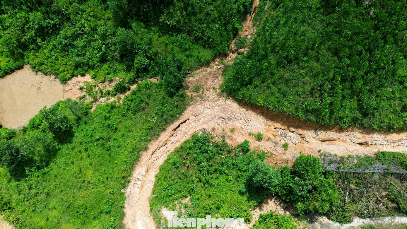 Trước đó, TP. Đà Nẵng thống nhất chủ trương đầu tư hơn 81 tỷ đồng được thực hiện bằng vốn ngân sách thành phố cho dự án di dời, sắp xếp dân cư ra khỏi khu vực sạt lở núi nguy hiểm ở huyện Hòa Vang.