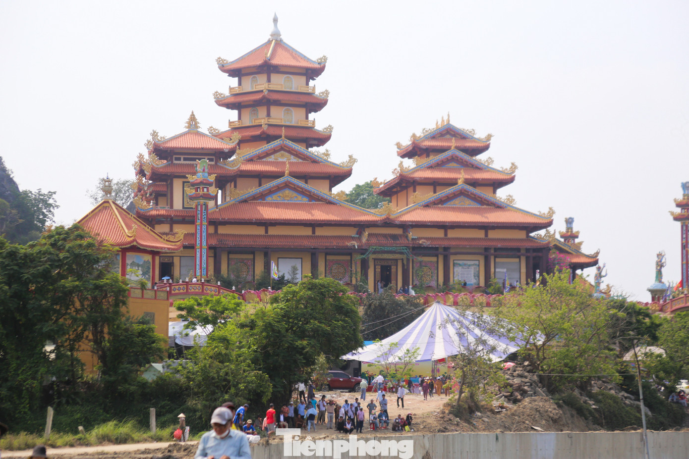 Lễ hội Quán Thế Âm Ngũ Hành Sơn là một trong những lễ hội có quy mô lớn bậc nhất Việt Nam, mang đậm yếu tố tín ngưỡng tôn giáo của đạo Phật, là nét sinh hoạt văn hóa tâm linh đặc sắc của người dân Đà Nẵng. Đây là hoạt động nhằm tôn vinh những giá trị truyền thống lâu đời, bảo tồn bản sắc văn hóa dân tộc. Lễ hội còn là dịp để quảng bá hình ảnh của thành phố biển Đà Nẵng với du khách trong và ngoài nước.