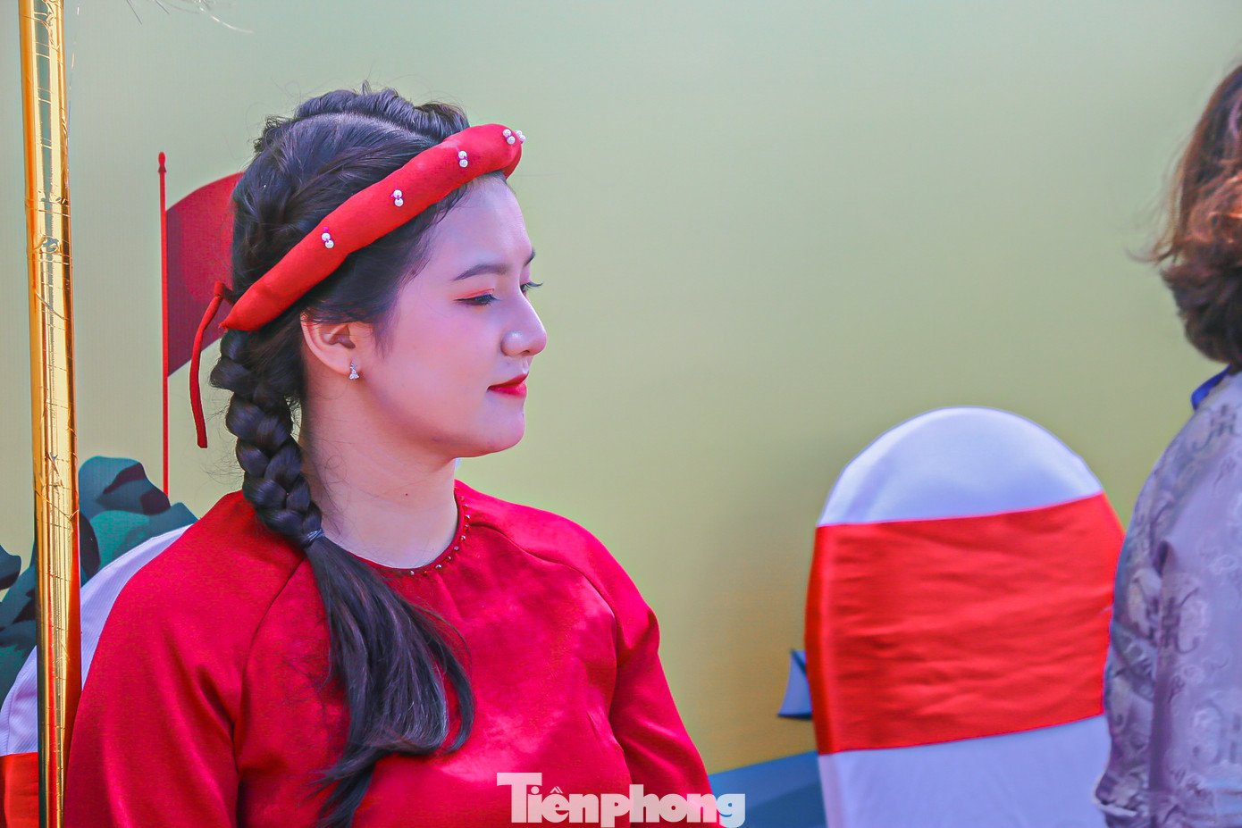 Chị Nguyễn Mỹ Lan (trú quận Hải Châu, Đà Nẵng) chia sẻ lễ Quán Thế Âm là lễ lớn nên chị cùng gia đình đến từ sớm để tham dự. “Năm nay lượng người đến với lễ hội rất đông, tôi cùng gia đình đến từ sớm nhưng vẫn chen chân không lọt. Năm nào tôi cũng đến dự lễ, cầu mong cho gia đình mình được bình an, hạnh phúc”, chị Linh nói.