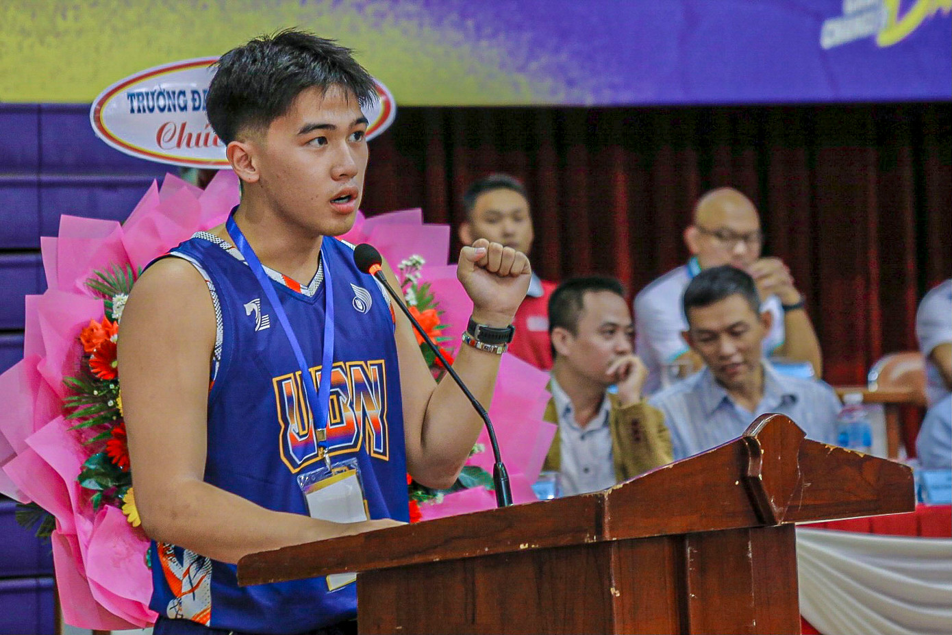 Lê Trung Bảo Khang, cầu thủ bóng rổ đội Đại học Đà Nẵng cho biết: &quot;Đội em đến với giải đấu năm nay với quyết tâm cao là bảo vệ chức vô địch. Em và toàn đội sẽ cố gắng hết mình vượt qua vòng loại khu vực để đến với vòng chung kết toàn quốc.&quot;