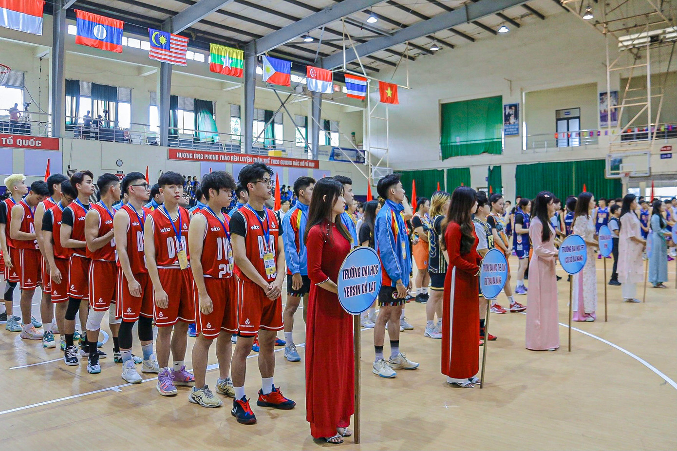 Giải đấu năm nay quy tụ nhiều đội bóng mạnh đến từ các trường Đại học tại khu vực miền Trung.