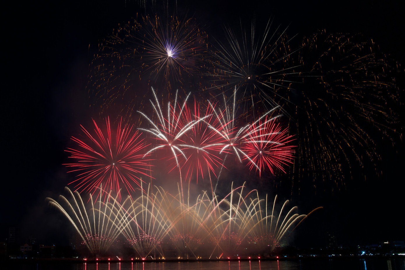 Đội Việt Nam tạo nên một màn trình diễn mãn nhãn và vỡ òa cảm xúc cho khán giả trong ngày khai mạc.