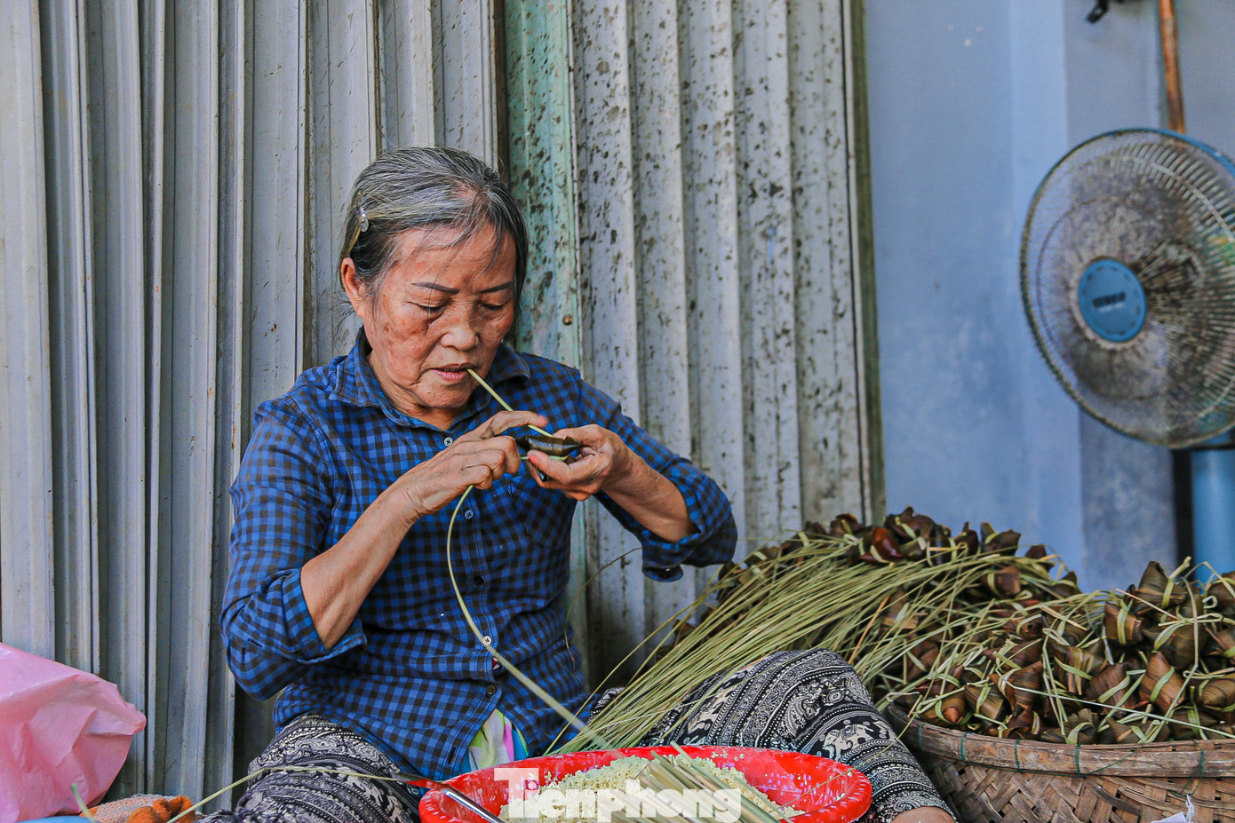 Đối với người dân Hội An, bánh ú tro là loại bánh truyền thống không thể thiếu trong mỗi dịp Tết Đoan Ngọ.