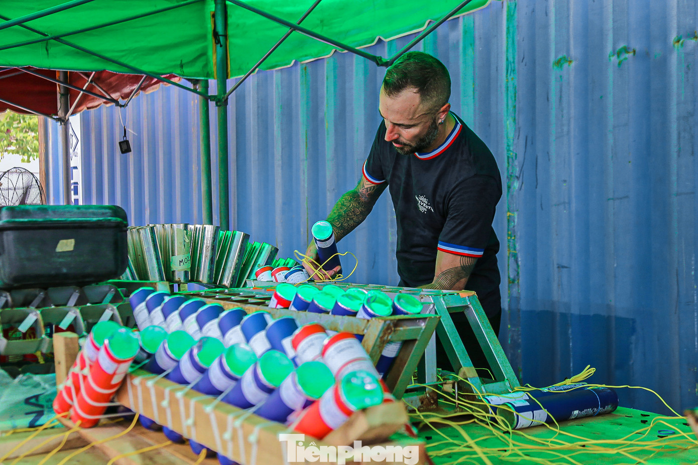 Đội Pháp đang tích cực chuẩn bị, sẵn sàng cho màn trình diễn mang tên "Vũ điệu của rồng".