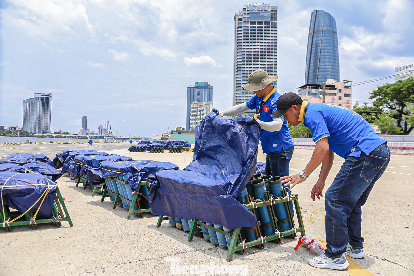 Hơn 4.000 quả pháo của đội Việt Nam đã sẵn sàng cho đêm khai mạc.