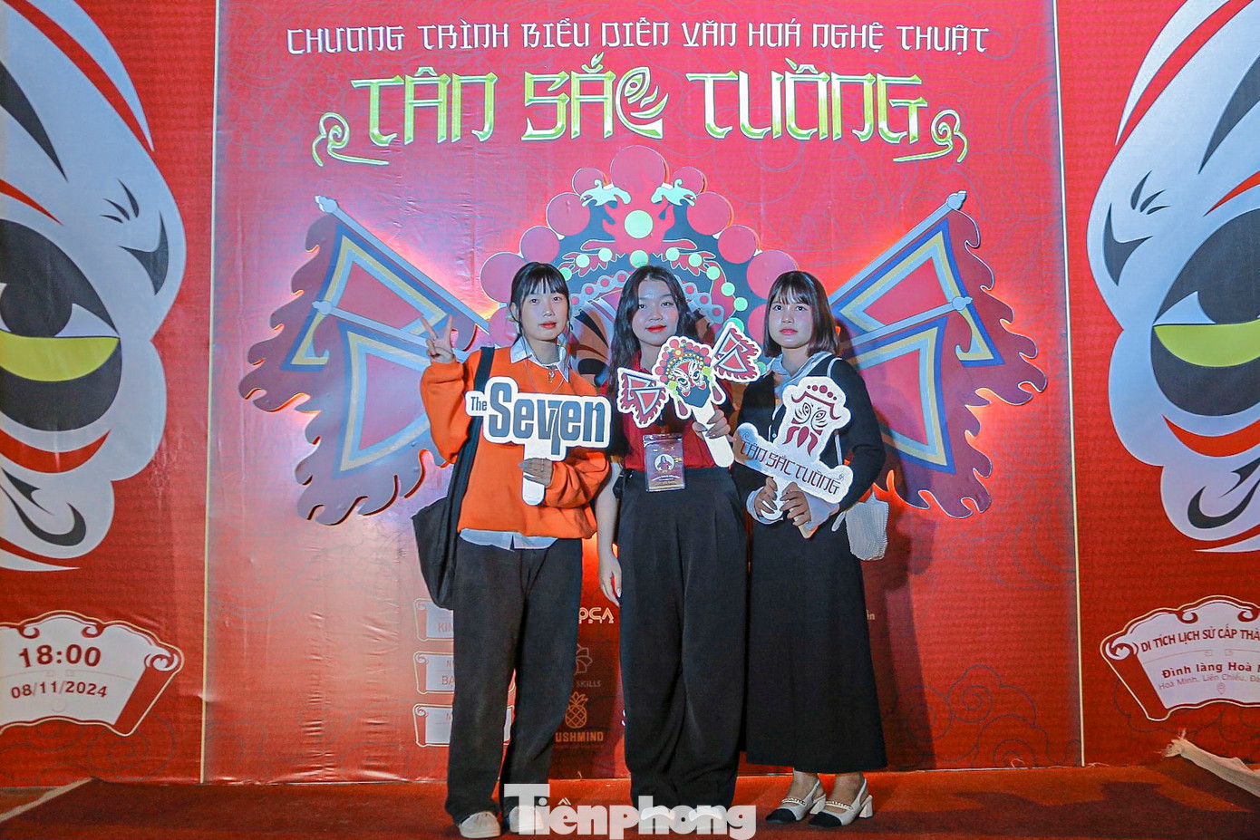 Nhiều bạn trẻ thích thú khi tham gia chương trình.