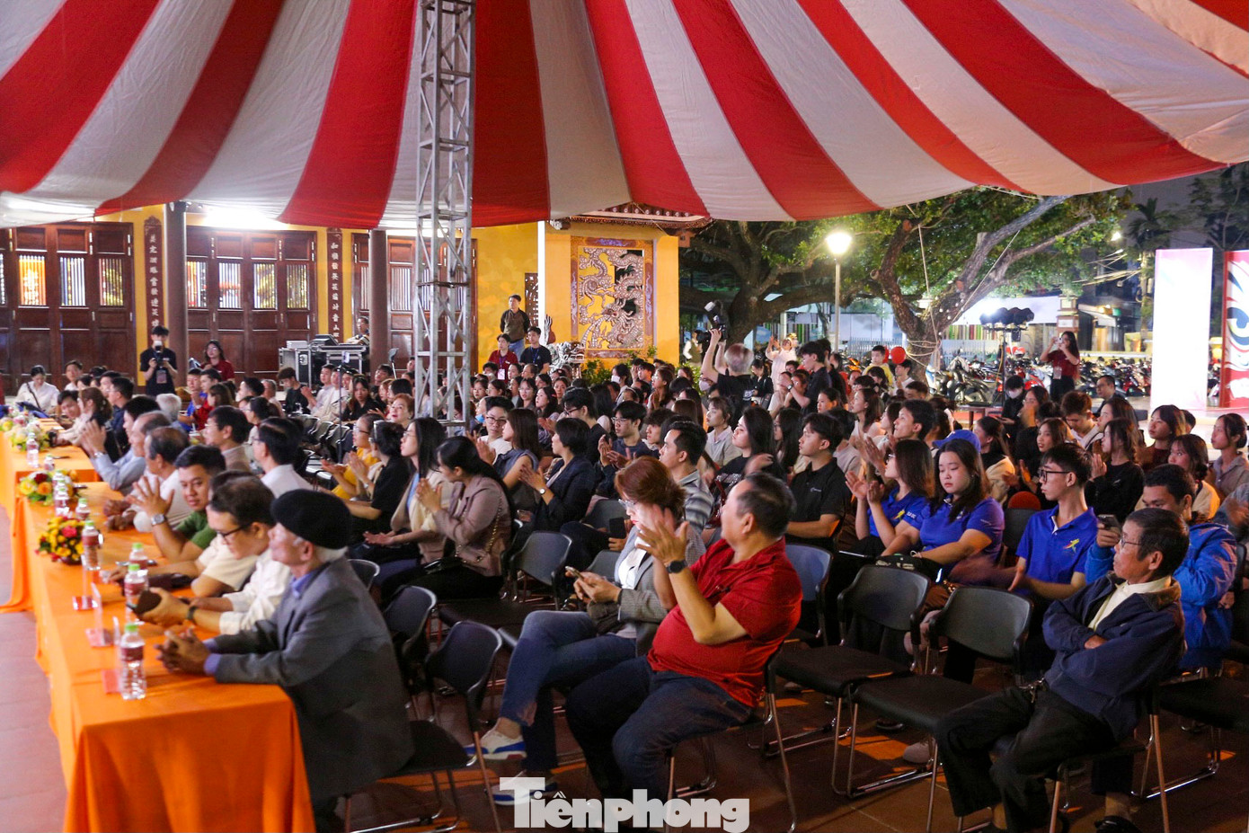 Tối 8/11, sinh viên Trường Cao đẳng FPT Polytechnic Đà Nẵng phối hợp cùng Đình làng Hòa Mỹ và Nhà hát Tuồng Nguyễn Hiển Dĩnh thành phố Đà Nẵng tổ chức sự kiện về nghệ thuật dân gian tuồng Việt Nam. Sự kiện nhằm tạo cơ hội cho khán giả hiểu hơn về nghệ thuật tuồng, từ lịch sử đến ý nghĩa văn hóa, sự đa dạng về nghệ thuật múa tuồng truyền thống và hiện đại.