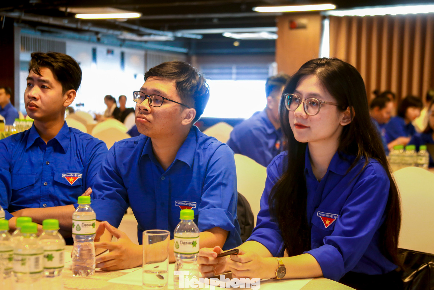 Các đoàn viên thanh niên được học và thực hành về ứng dụng AI. Các đoàn viên thanh niên được học và thực hành về ứng dụng AI.