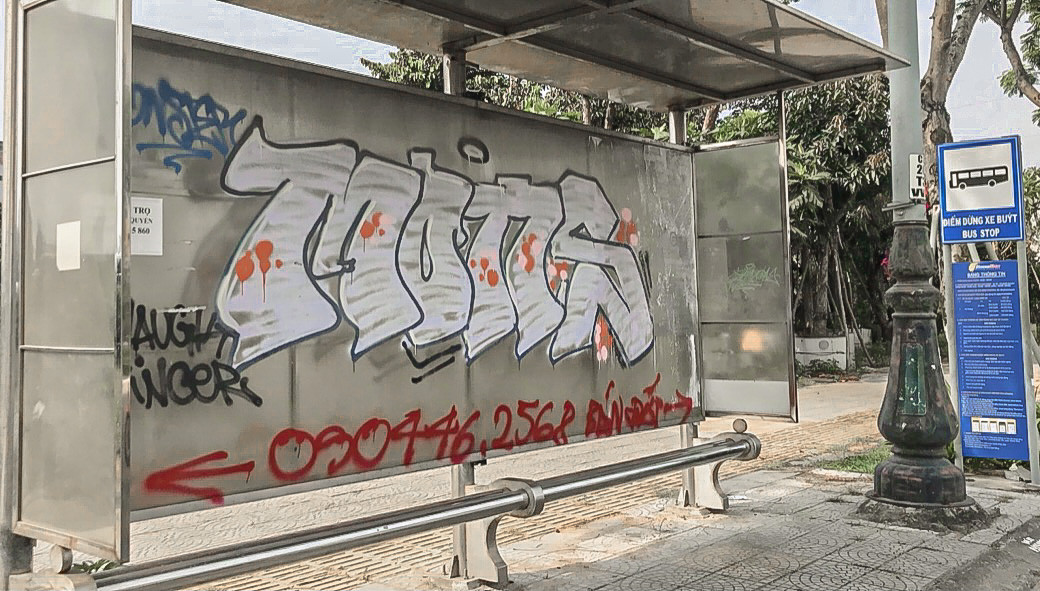 Các ký hiệu, hình vẽ graffiti xuất hiện nhan nhản khắp các tuyến phố Đà Nẵng.