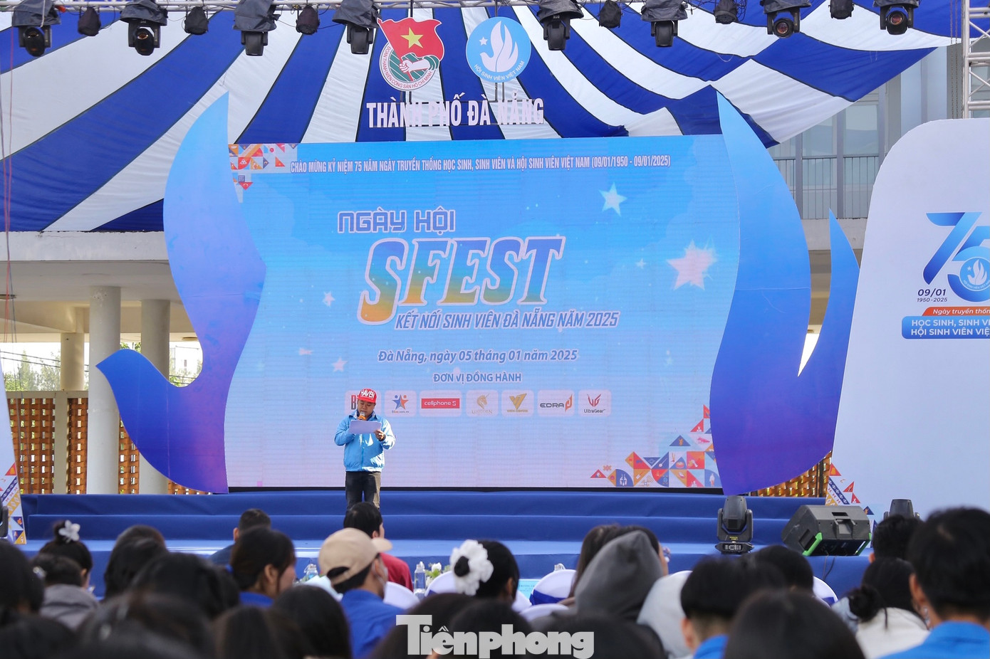 Kỷ niệm 75 năm ngày truyền thống học sinh, sinh viên và Hội Sinh viên Việt Nam (09/01/1950 – 09/01/2025), Ban Thư ký Hội Sinh viên Việt Nam thành phố Đà Nẵng tổ chức Chương trình Khai mạc “Ngày hội SFest – Kết nối Sinh viên Đà Nẵng” năm 2025. Kỷ niệm 75 năm ngày truyền thống học sinh, sinh viên và Hội Sinh viên Việt Nam (09/01/1950 – 09/01/2025), Ban Thư ký Hội Sinh viên Việt Nam thành phố Đà Nẵng tổ chức Chương trình Khai mạc “Ngày hội SFest – Kết nối Sinh viên Đà Nẵng” năm 2025.