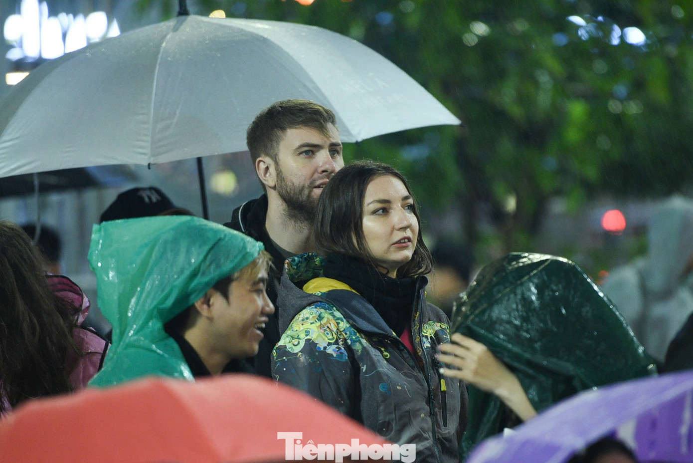 Nhiều du khách nước ngoài hào hứng check-in, lưu giữ những khoảnh khắc khi đến Đà Nẵng trong mùa Noel.