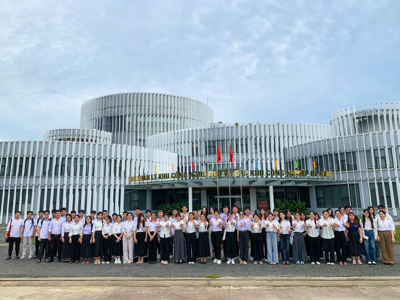 Sau thành công của 3 mùa giải trước, InTE_UD 2024 trở lại nhằm tìm kiếm những gương mặt mới để xây dựng cộng đồng khởi nghiệp, tạo nguồn ý tưởng có chất lượng, mới mẻ, có tính ứng dụng và khả thi để làm đầu vào kiến tạo doanh nghiệp và các sáng lập khởi nghiệp tiềm năng cho hệ sinh thái khởi nghiệp ở Đà Nẵng cũng như cả nước. Sau thành công của 3 mùa giải trước, InTE_UD 2024 trở lại nhằm tìm kiếm những gương mặt mới để xây dựng cộng đồng khởi nghiệp, tạo nguồn ý tưởng có chất lượng, mới mẻ, có tính ứng dụng và khả thi để làm đầu vào kiến tạo doanh nghiệp và các sáng lập khởi nghiệp tiềm năng cho hệ sinh thái khởi nghiệp ở Đà Nẵng cũng như cả nước.