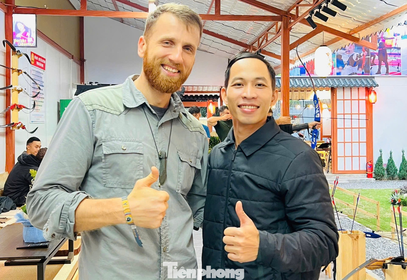 Anh Phan Đình Sanh - chủ quán cà phê cho biết: "Bắn cung giúp bạn trẻ, du khách giải trí, thư giãn sau những giờ làm việc, giờ học căng thẳng, giúp tăng cường sức khỏe và sự dẻo dai của cơ thể. Tôi muốn nhân rộng mô hình này để nhiều người có thể đến trải nghiệm những điều mới lạ, thú vị từ môn bắn cung này."