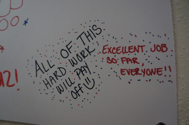 Công việc này rất vất vả nhưng không lương. Công việc này rất vất vả nhưng không lương