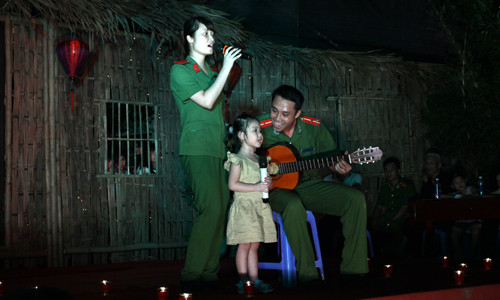 Các học viên Học viện Cảnh sát cũng mang đến những ca khúc thiếu nhi 