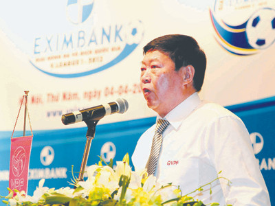 Ông Trần Duy Ly đánh giá vụ trọng tài nhận tiền là sự cố nghiêm trọng nhất lượt đi V.League 2013. Ảnh: VSI