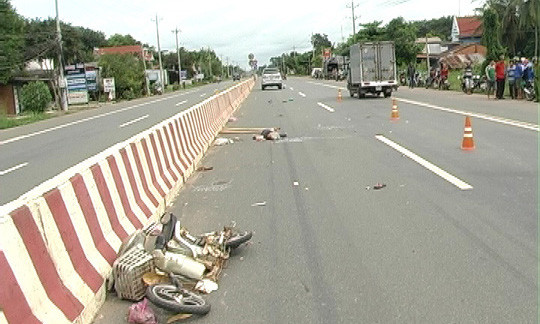 BẢN TIN ATGT: Xe 7 chỗ tông xe đạp điện, 2 người tử vong ảnh 1