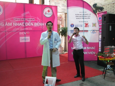 Các bác sĩ cũng trở thành nghệ sĩ của chương trình