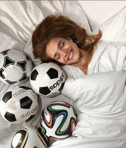 Tiết lộ về 'bóng hồng' Nga mở khóa vali đựng cúp vàng World Cup ảnh 6