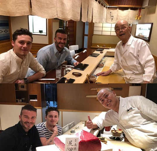 Victoria Beckham đăng ảnh hài hước con gái Harper đeo mặt nạ bố David ảnh 6