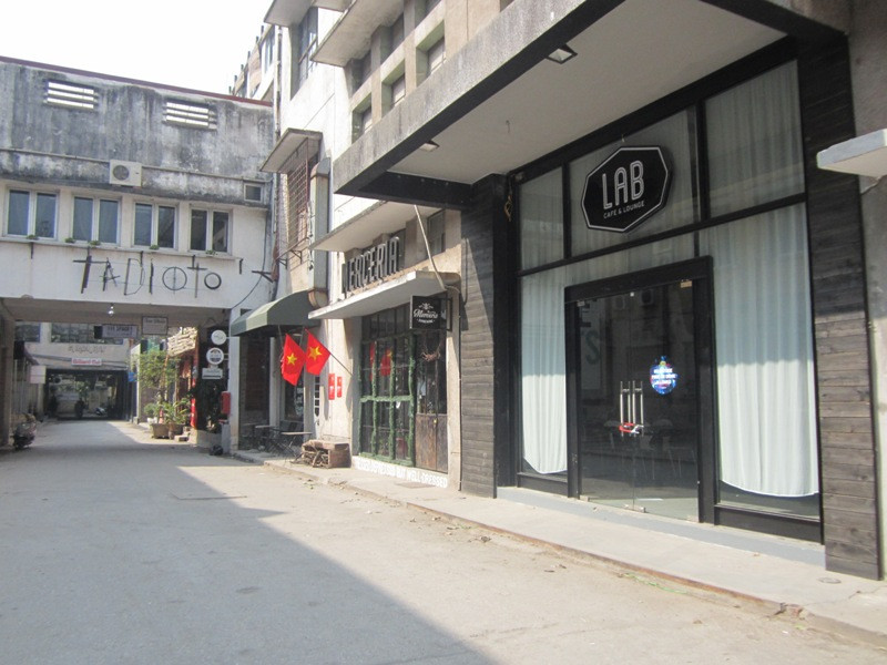 Tất cả đã ngừng kinh doanh và khóa kín cửa