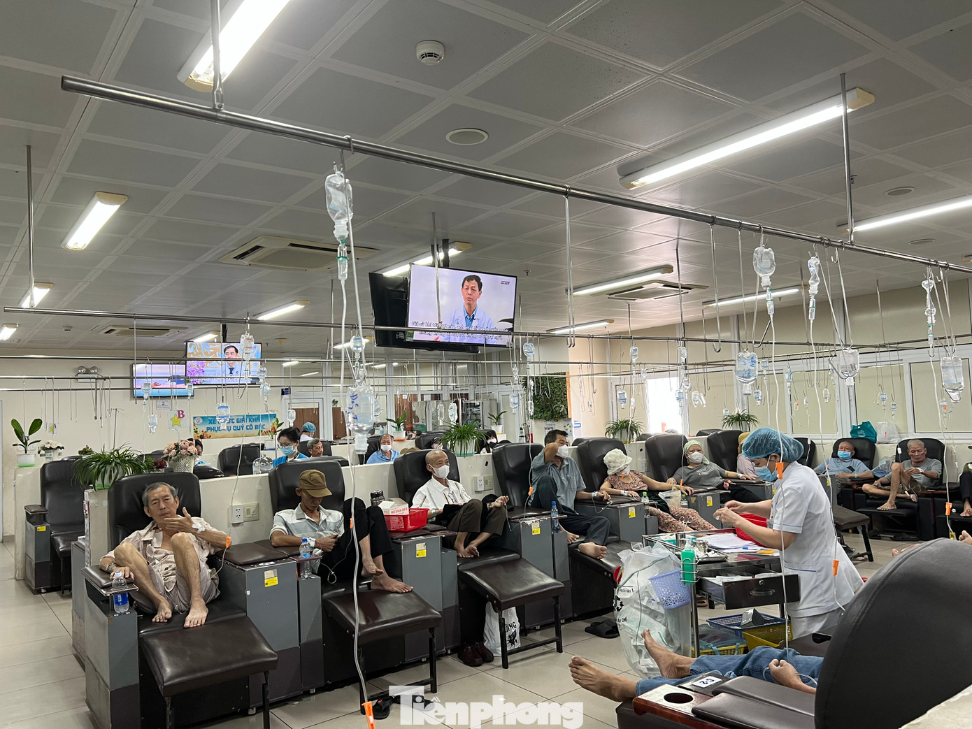 Theo TS.BS Nguyễn Tri Thức – Thứ trưởng Bộ Y tế, Giám đốc bệnh viện Chợ Rẫy, mỗi ly nước, chiếc bánh gửi đến người bệnh đều chứa đựng tình cảm của tập thể nhân viên bệnh viện. Mục tiêu cuối cùng là làm sao để khi người bệnh ngồi trên chiếc ghế truyền hóa chất có cảm giác thoải mái nhất.