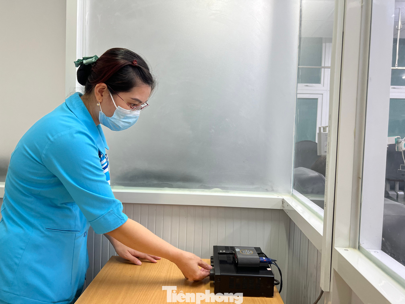 Cứ hai tháng/lần, Bệnh viện Chợ Rẫy còn tổ chức chương trình “Đồng hành cùng chiến binh K” tại đơn vị Tuyến vú. Đây là dịp để các “chiến binh” hòa mình với âm nhạc, lắng nghe ca sĩ hát và được thể hiện lời ca tiếng hát của mình. Các “chiến binh” còn tham gia lớp thiền chữa lành giúp nâng cao sức khỏe, vững tinh thần.