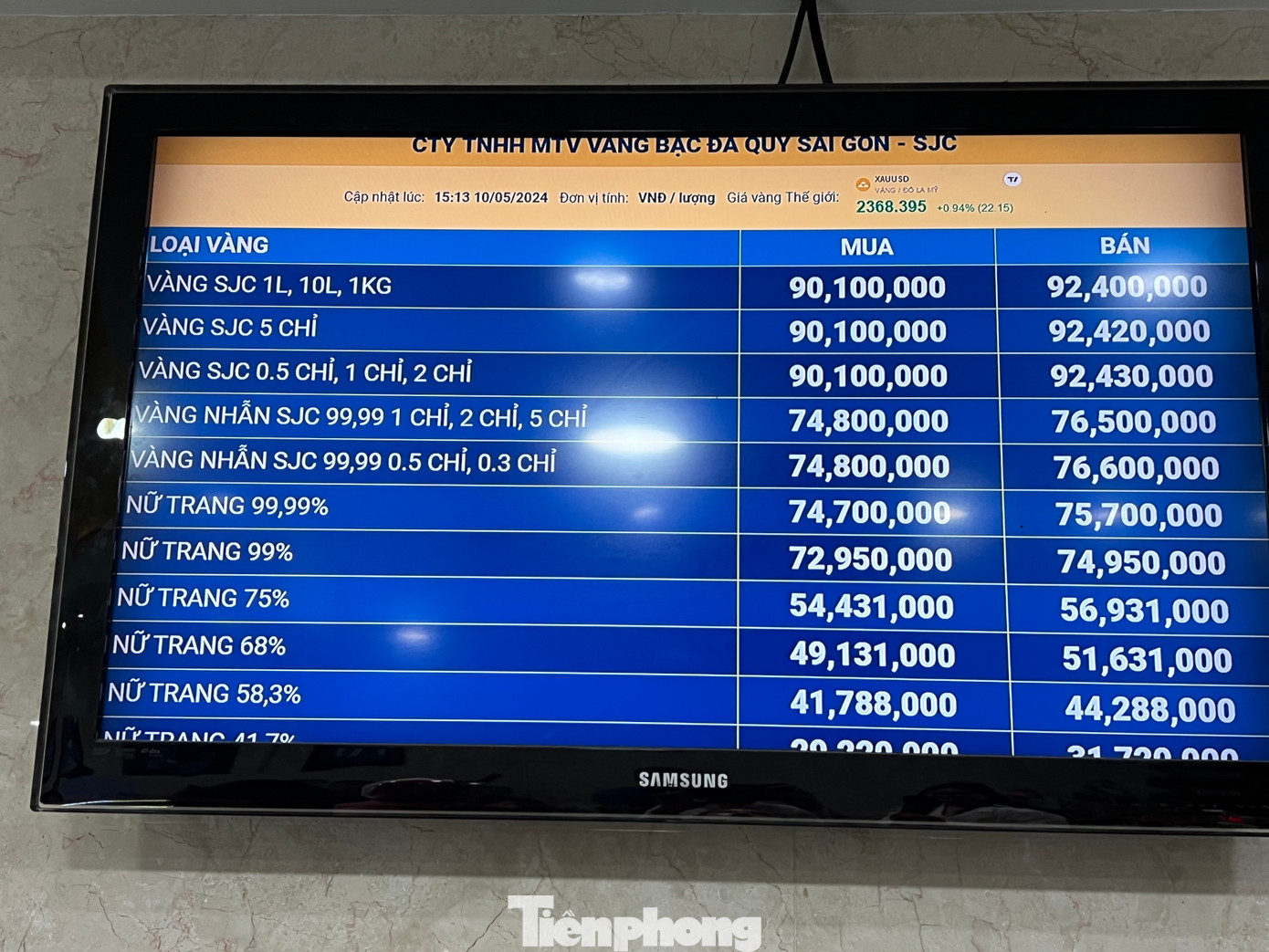 Giá vàng miếng SJC chiều 10/5 ghi nhận ở mức 90,1 - 92,4 triệu đồng/lượng (mua vào - bán ra) Giá vàng miếng SJC chiều 10/5 ghi nhận ở mức 90,1 - 92,4 triệu đồng/lượng (mua vào - bán ra)