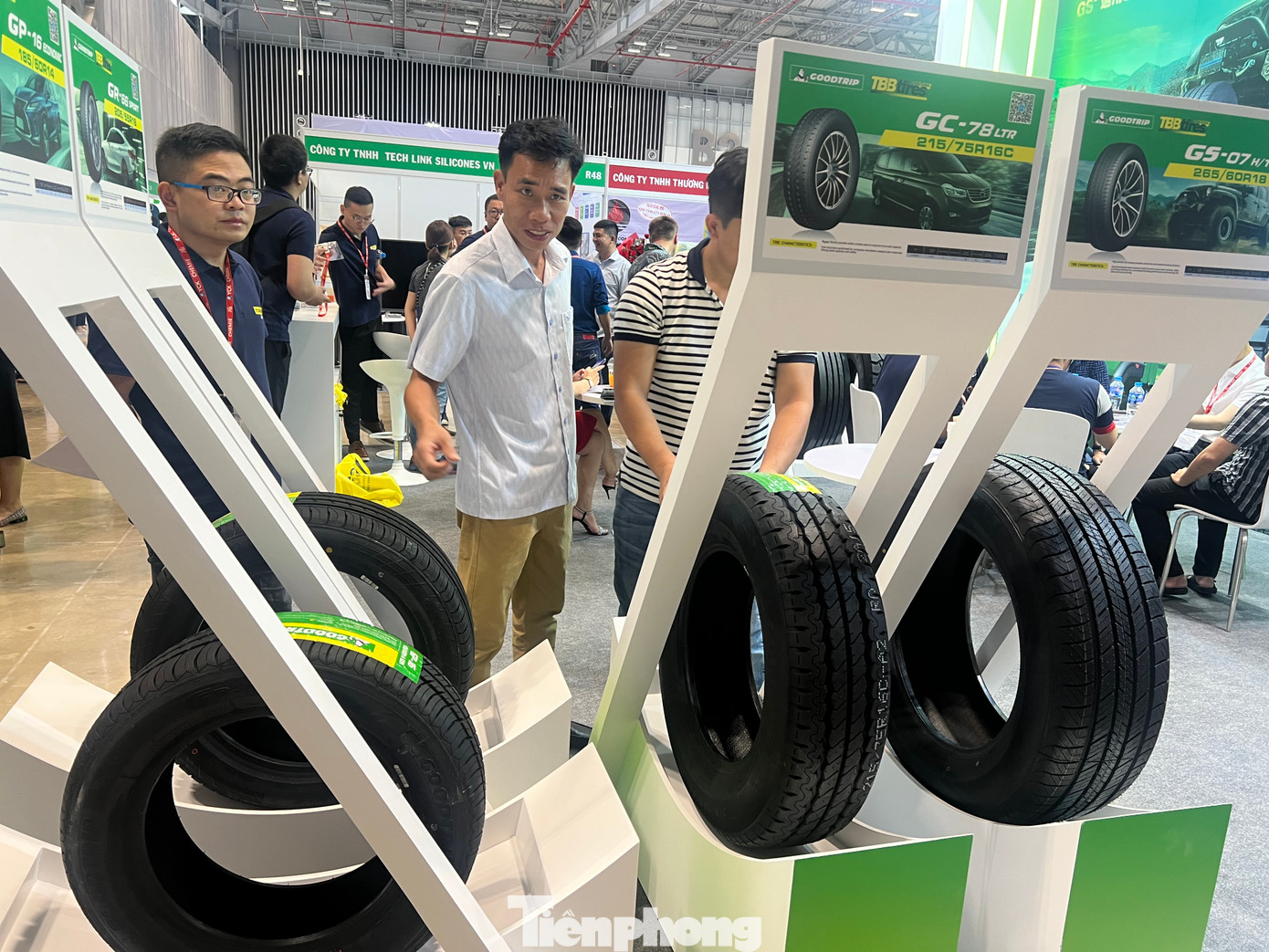 Xuất khẩu cao su có nhiều khởi sắc khi giá tăng. Xuất khẩu cao su có nhiều khởi sắc khi giá tăng.