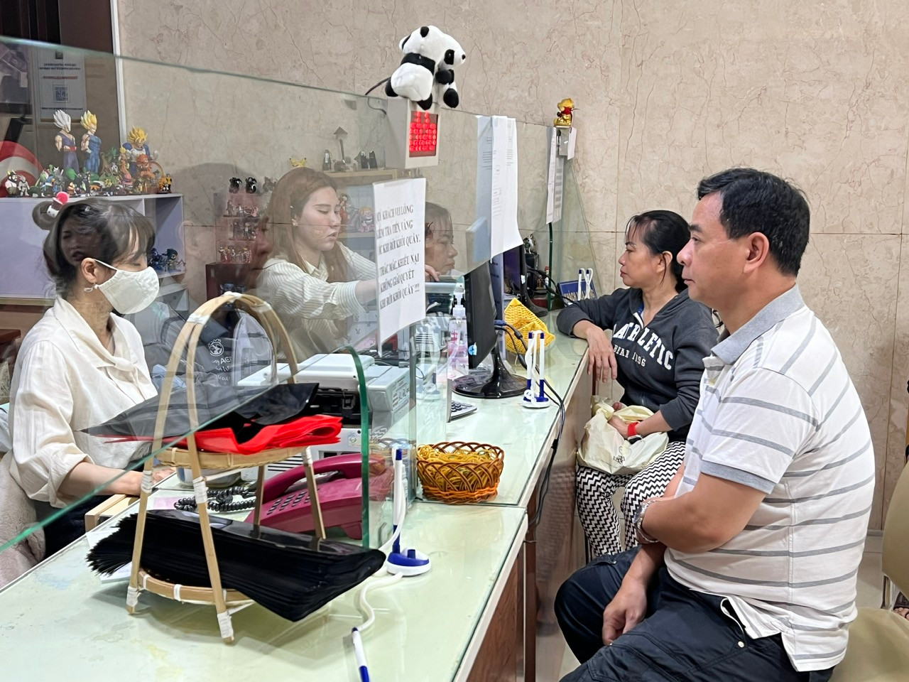 Mỗi người được mua tối đa 10 lượng vàng nhẫn, 4 lượng vàng SJC.